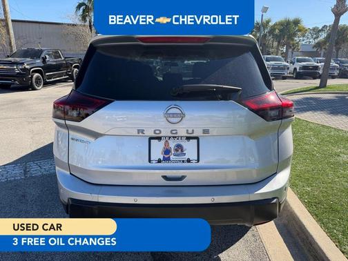 2025 Nissan Rogue SV