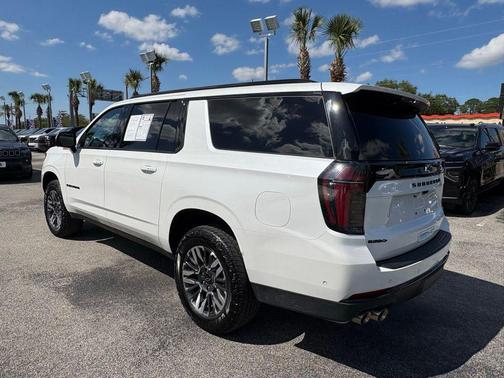 Pearl 2025 Chevrolet Suburban 4WD Z71