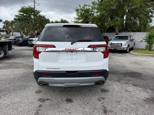 2023 GMC Acadia FWD SLT