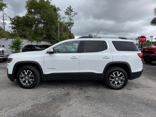 2023 GMC Acadia FWD SLT
