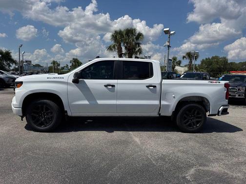 2025 Chevrolet Silverado 1500 Custom