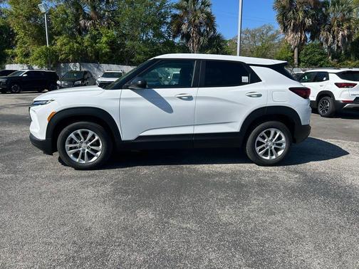 Summit White 2026 Chevrolet Trailblazer LS
