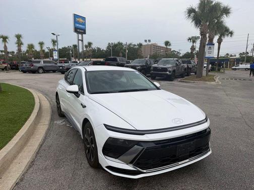 White 2024 Hyundai SONATA SEL