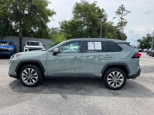 2021 Toyota RAV4 XLE Premium
