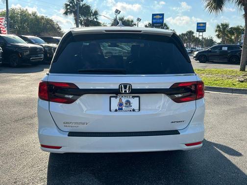Platinum White Pearl 2024 Honda Odyssey Sport