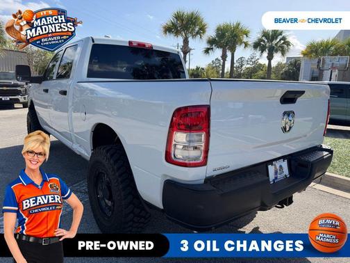 2024 RAM 3500 Tradesman Crew Cab 4x2 6'4' Box