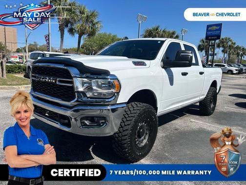 Bright White Clearcoat 2024 RAM 3500 Tradesman Crew Cab 4x2 6'4' Box