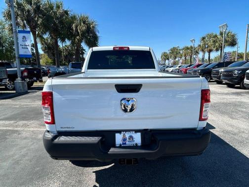 Bright White Clearcoat 2024 RAM 3500 Tradesman Crew Cab 4x2 6'4' Box