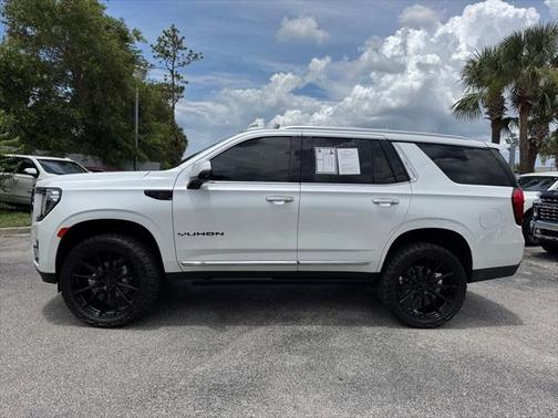 2023 GMC Yukon SLT