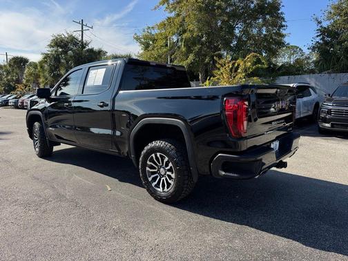 2022 GMC Sierra 1500 AT4