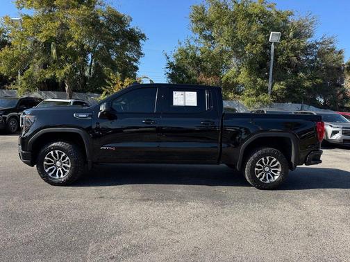 2022 GMC Sierra 1500 AT4
