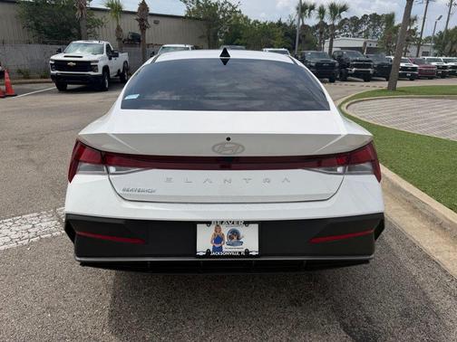 White 2024 Hyundai ELANTRA SEL