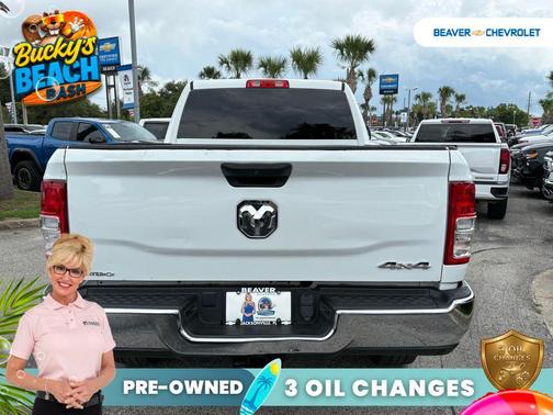 Bright White Clearcoat 2022 RAM 2500 Tradesman Crew Cab 4x4 6'4' Box