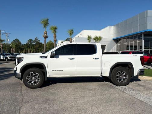 Summit White 2022 GMC Sierra 1500 SLT