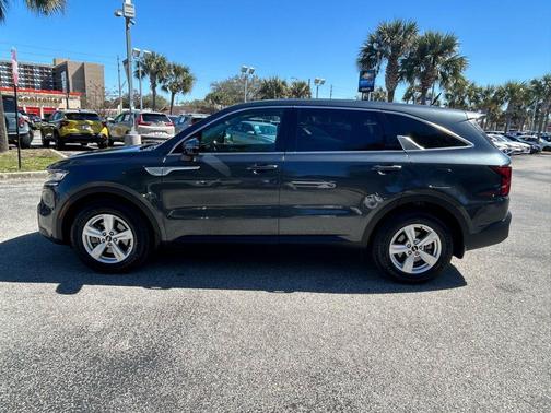 2023 Kia Sorento LX