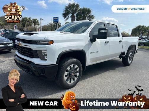 Summit White 2026 Chevrolet Silverado 2500 Custom