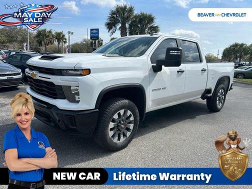Summit White 2026 Chevrolet Silverado 2500 Custom