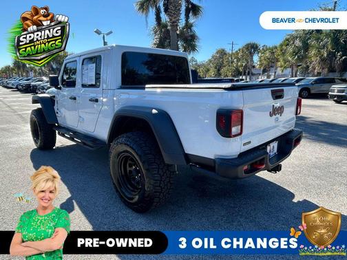Bright White Clearcoat 2023 Jeep Gladiator Rubicon