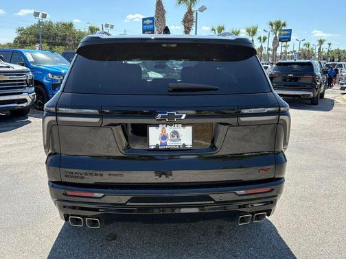 Mosaic Black Metallic 2026 Chevrolet Traverse RS