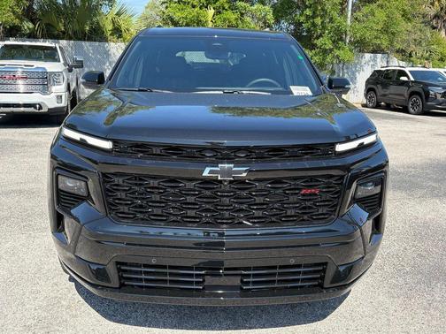 Mosaic Black Metallic 2026 Chevrolet Traverse RS