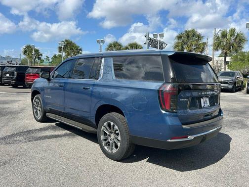 Lakeshore Blue 2026 Chevrolet Suburban LT