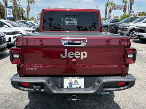 Snazzberry Pearlcoat 2021 Jeep Gladiator Overland