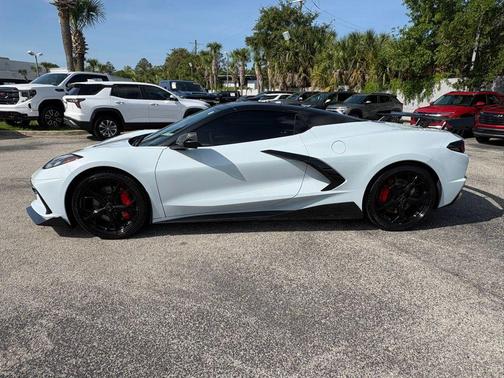 Ceramic White 2021 Chevrolet Corvette Stingray w/3LT