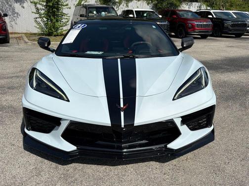 Ceramic White 2021 Chevrolet Corvette Stingray w/3LT