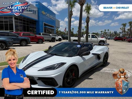Ceramic White 2021 Chevrolet Corvette Stingray w/3LT