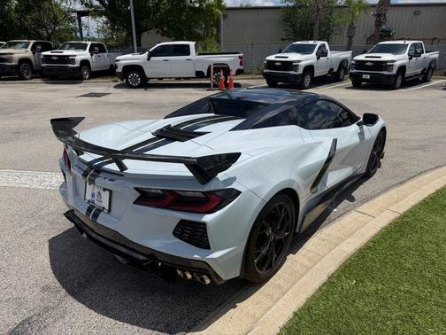 Ceramic White 2021 Chevrolet Corvette Stingray w/3LT