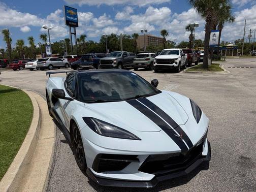 Ceramic White 2021 Chevrolet Corvette Stingray w/3LT