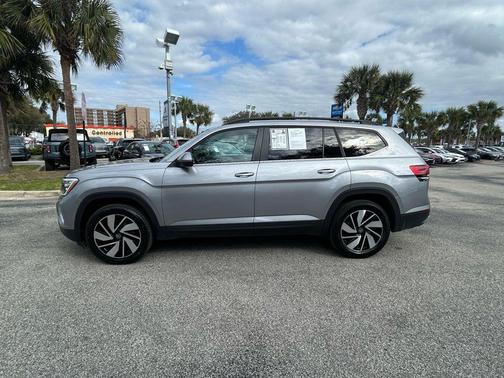 2025 Volkswagen Atlas 2.0T SE w/Technology