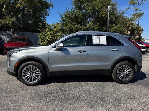 2025 Cadillac XT4 Premium Luxury