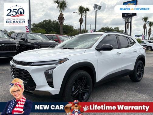 Summit White 2026 Chevrolet Trax FWD ACTIV