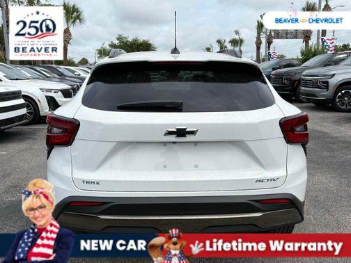 Summit White 2026 Chevrolet Trax FWD ACTIV