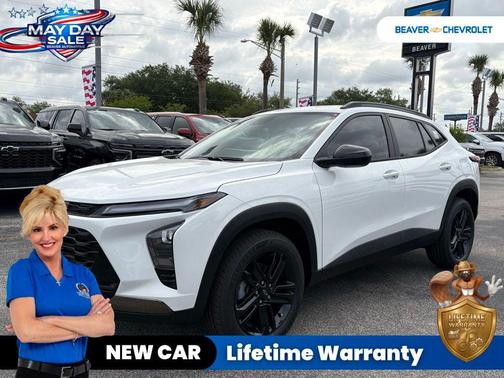 Summit White 2026 Chevrolet Trax FWD ACTIV