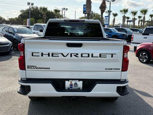 Summit White 2024 Chevrolet Silverado 1500 Custom