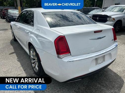 2019 Chrysler 300 Touring