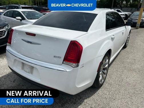 2019 Chrysler 300 Touring