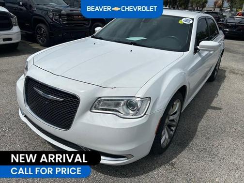 2019 Chrysler 300 Touring