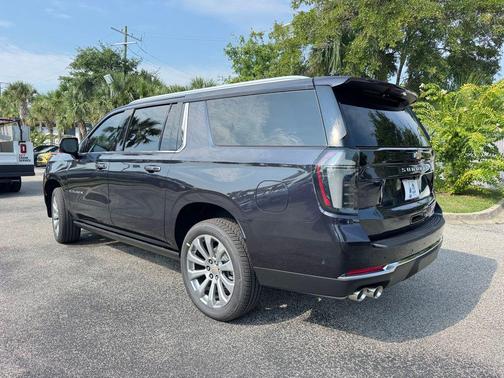 2025 Chevrolet Suburban Premier