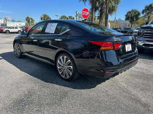 2023 Nissan Altima 2.5 SL