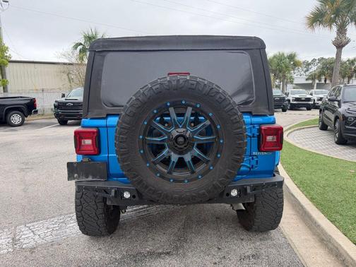 2024 Jeep Wrangler 4-Door Sahara 4x4