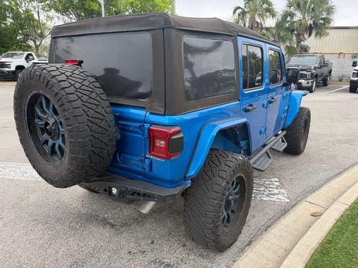 2024 Jeep Wrangler 4-Door Sahara 4x4