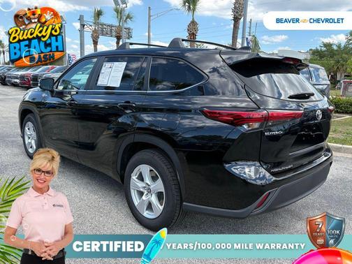 Midnight Black Metallic 2023 Toyota Highlander L