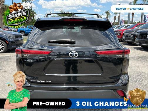 Midnight Black Metallic 2023 Toyota Highlander L