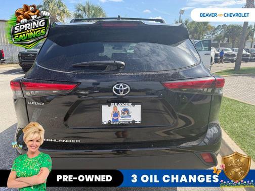 Midnight Black Metallic 2023 Toyota Highlander L