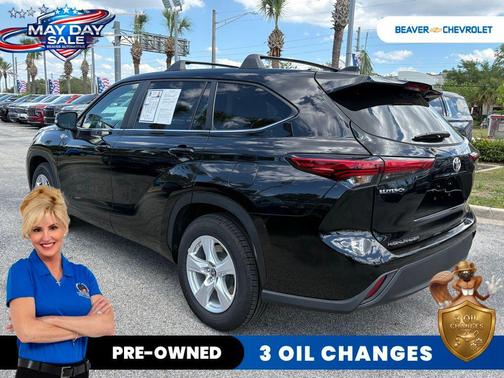 Midnight Black Metallic 2023 Toyota Highlander L