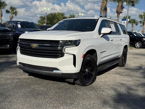 2023 Chevrolet Suburban LT
