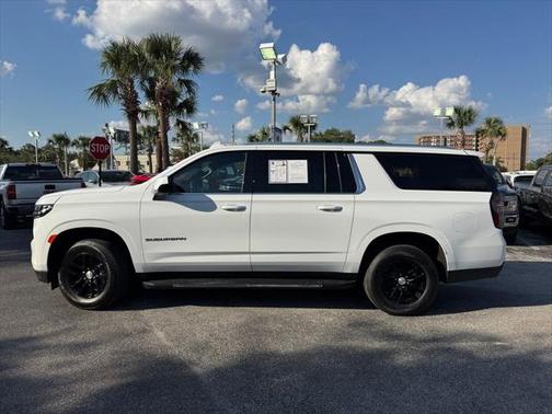 2023 Chevrolet Suburban LT